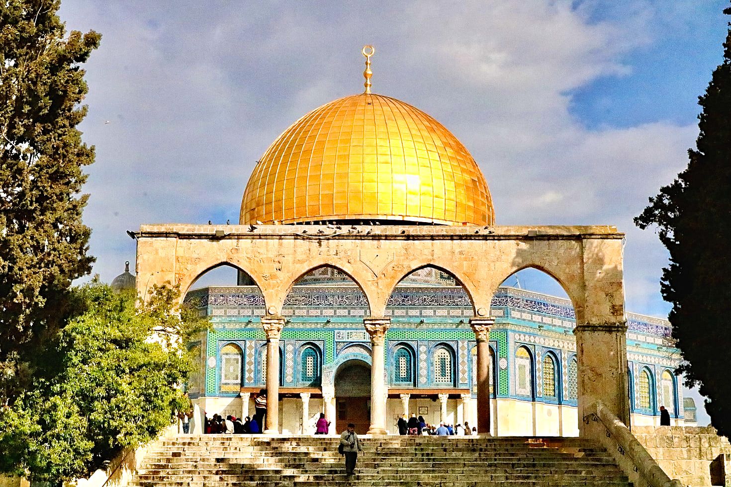 The Temple Mount in Jerusalem: A Holy Site for Three Religions hero image