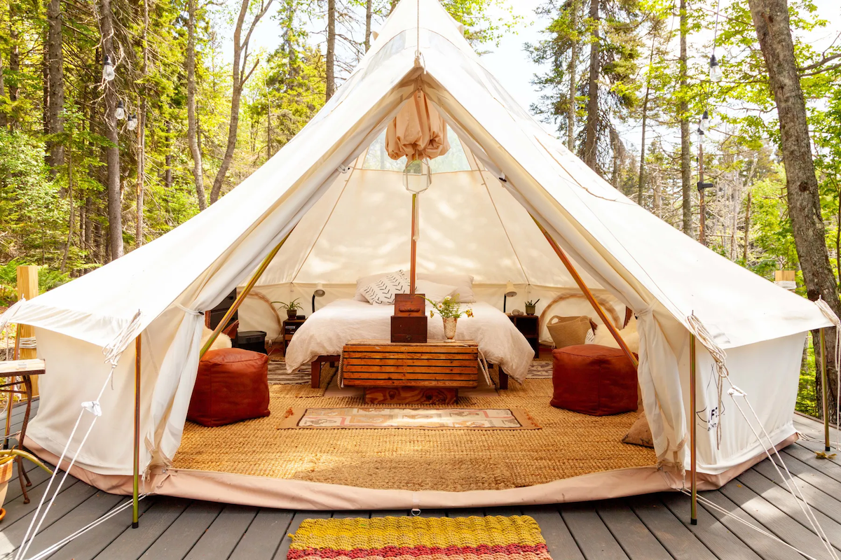 The Rise of “Glamping Birthday Parties”: A New Trend for Families hero image